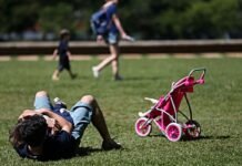 Pediatras pedem aprovação de lei com licença-paternidade de 1 mês