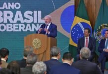 Governo anuncia R$ 30 bi em crédito para setores afetados por tarifaço