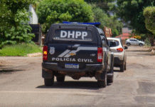 Homem é espancado, morto e tem corpo escondido em quintal de Cuiabá