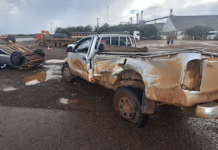 Motorista fica ferido em batida entre caminhonete e Civic