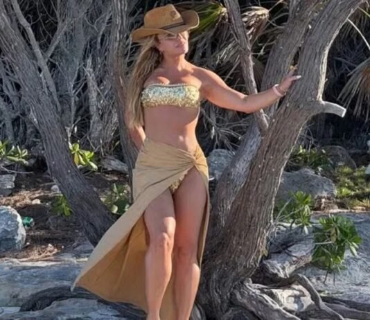 Poliana Rocha curte viagem romântica com Leonardo nas Bahamas: ‘Ilha privada’
