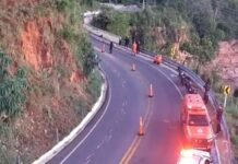 Equipes são mobilizadas para socorro à vítima em surto; tráfego lento