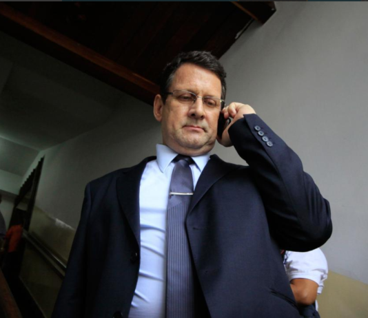 Juiz mantém preso motorista que atropelou e matou idosa na FEB