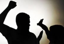 Mulher é agredida pelo marido após pedir para desligar som