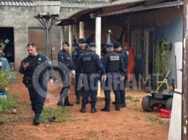 Homem mata esposa a facadas e tenta contra a vida em MT