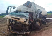 Caminhoneiro morre e outro fica em estado grave após batida na BR-070