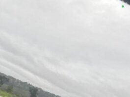 Carreta-tanque tomba na BR-163 e bloqueia rodovia por horas