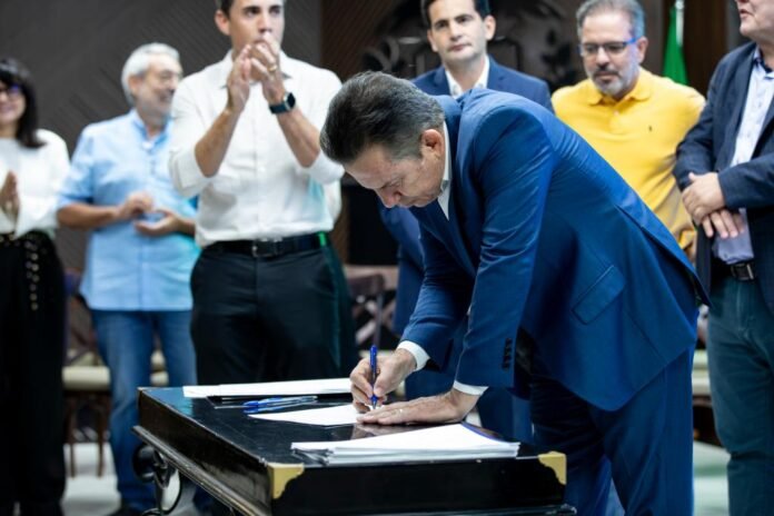 Governo de MT lança pacote de investimentos para Cuiabá-3849