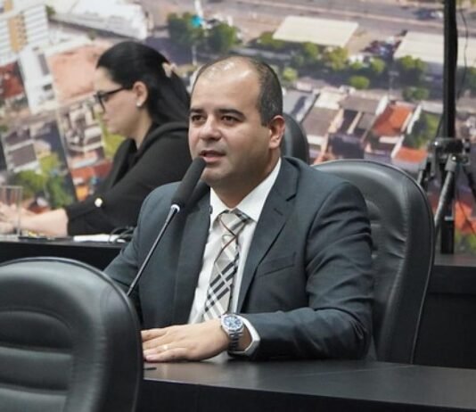 ‘Não vou vender minha alma’, diz Ilde em disputa para presidência da Câmara