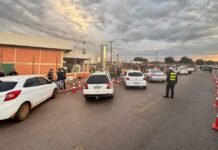 Operação Lei Seca prende seis motoristas por embriaguez ao volante, desobediência e porte ilegal de arma