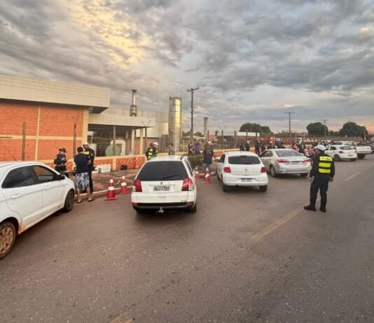 Operação Lei Seca prende seis motoristas por embriaguez ao volante, desobediência e porte ilegal de arma