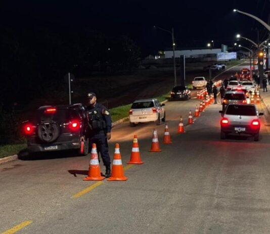 Lançamento de 1ª Operação Lei Seca em Campo Verde termina com 7 presos e 39 veículos removidos