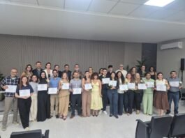 SES forma mais 19 médicos especialistas em hanseníase