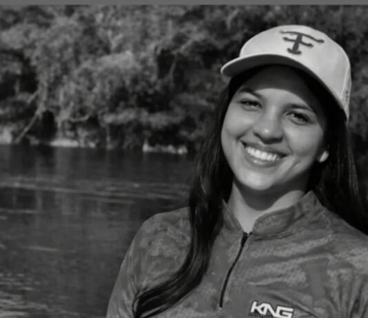 Jovem é morta com golpes de faca e pé de cabra em MT