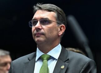 Pré-candidato à Presidência, Flávio Bolsonaro participa de evento do agro em Sinop