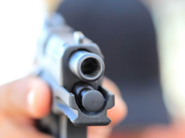 Homem é morto com tiros na cabeça dentro de casa em MT