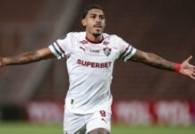 Fluminense arranca empate na Argentina e continua vivo na Libertadores