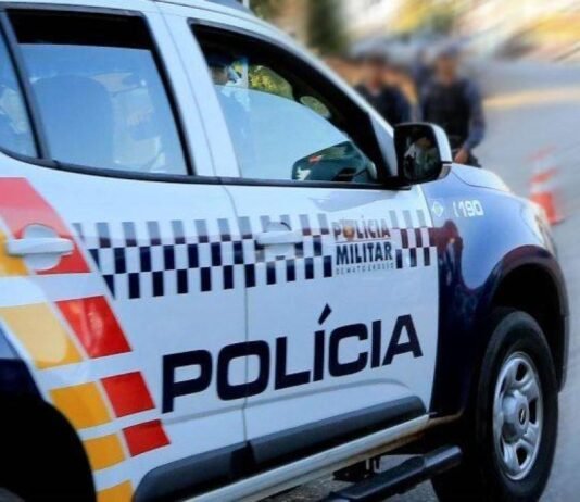 Jovem é agredida no estacionamento de restaurante; duas mulheres são presas