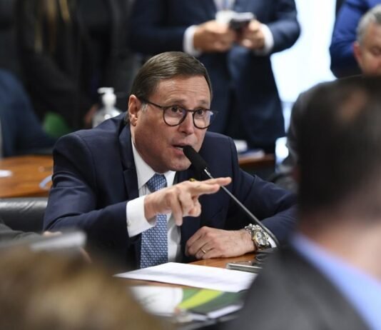 Cúpula governista ainda tenta coesão no União Brasil