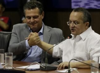 Fávaro e Taques dividirão o mesmo palanque na eleição