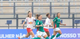Palmeiras vence Bragantino e dorme na liderança do Brasileiro Feminino