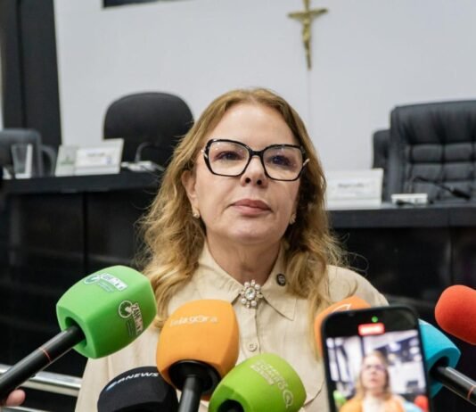 Vereadores ignoram Ilde e garantem eleição da Câmara adiada em Cuiabá