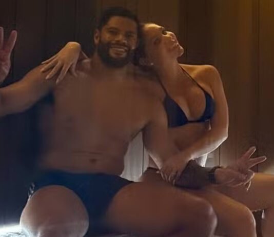 Hulk curte momento de relaxamento com a esposa em sauna, em casa: ‘Com meu amor’