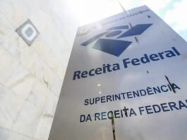 Receita paga lote especial de restituição automática em julho