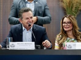 Mauro afirma oficialização de pré-candidatura de Virginia, mas ela desvia da informação