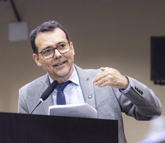 ‘Nosso esforço é colocar Natasha no segundo turno’, afirma deputado