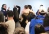 Veja Vídeo – Passageira agride funcionárias da Latam com socos no aeroporto de Guarulhos; veja