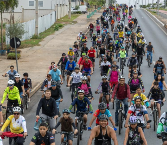 2º Pedal da Cultura FM reúne dezenas de famílias e ciclistas no Parque das Águas