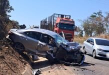 Batida entre 3 veículos deixa um ferido em rodovia de MT