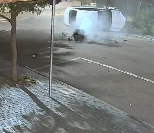Veja Vídeo – Motor de carro se solta e é arremessado para o meio da rua após batida no PR; veja