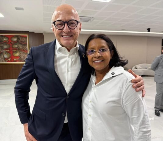 Gisela Simona é escolhida vice na chapa de Pivetta ao governo
