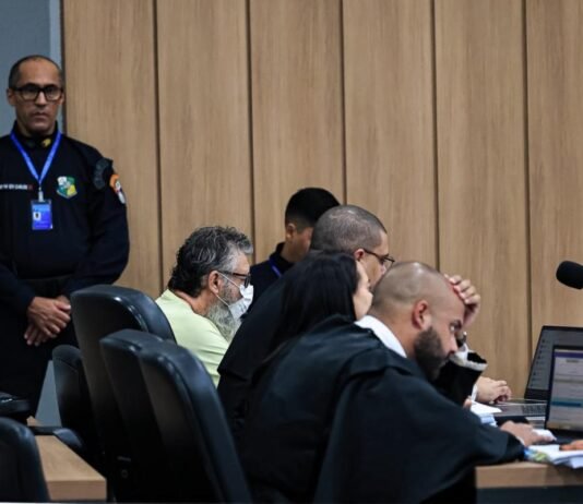Carlinhos Bezerra é condenado a 36 anos de prisão por matar a ex e o namorado dela