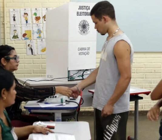 Com envelhecimento da população, eleitorado jovem recua 22% em 16 anos