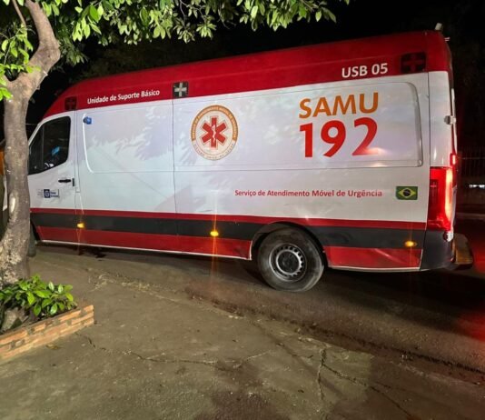 Mulher é presa após deixar marido desnutrido trancado em casa