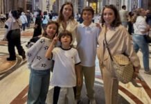 Patrícia Abravanel curte viagem com a mãe e os três filhos: ‘Daqui vem minha força’