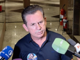 ‘Nos EUA, brasileiros fazem até 16h’, diz Mauro Mendes sobre reformas na CLT