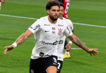 Corinthians empata com o Vitória e segue pressionado na luta contra o rebaixamento