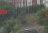 Veja Vídeo – Pneu de caminhão se desprende de veículo e desce desgovernado em avenida em Istambul