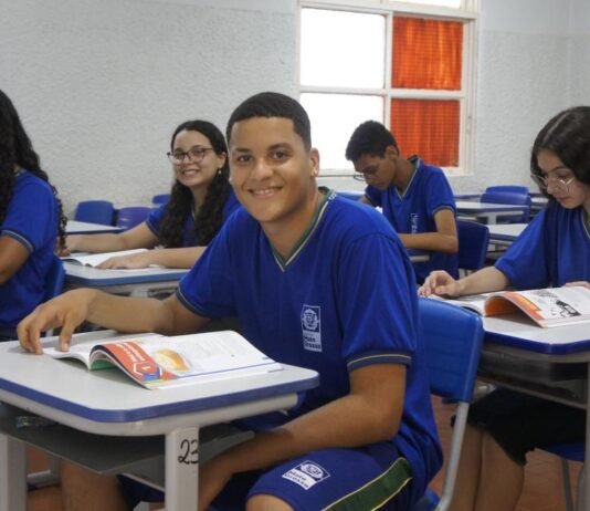 Seduc encerra nesta sexta-feira (23) solicitação de vagas para 2027